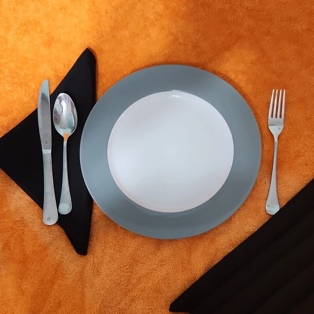 High quality cloth napkins.